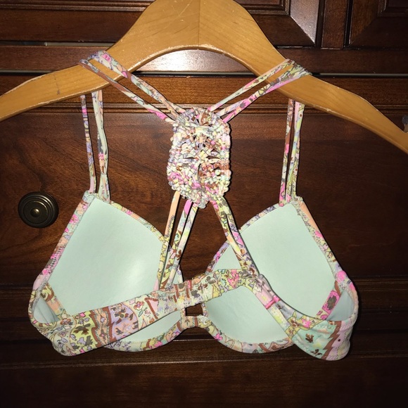 Victoria’s Secret Bikini Top - Picture 2 of 4